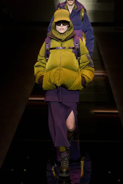Look 12